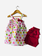 Simple Top with pink shorts